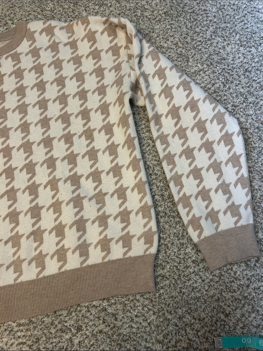 Pink Lily Cream and Tan Houndstooth Crewneck Sweater - Picture 2 of 6